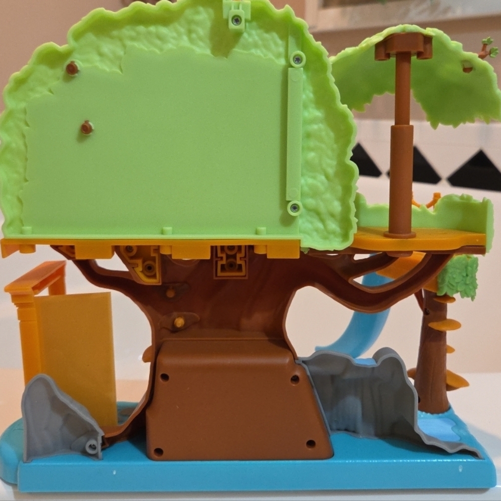 Disney Encanto Antonio's Tree House Play Set Incomplete Set No Box - Picture 9 of 9